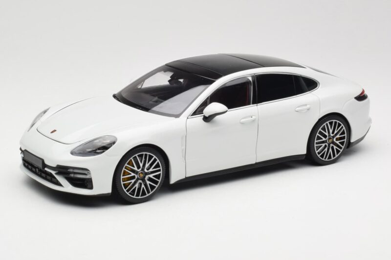 Porsche Panamera 971 Turbo S Branco Metallic Minichamps 1:18 113061074 Metal