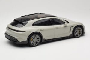 Porsche Taycan Cross Turismo Turbo S Chalk Grey Minichamps 1:18 155069302 Metal - imagem 2 de 6