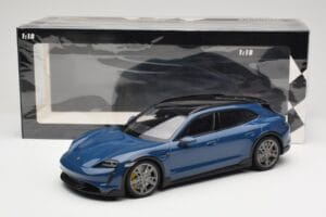 Porsche Taycan J1 Turbo S Cross Turismo Azul Minichamps 1:18 155069301 Metal - imagem 6 de 6