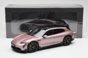 Porsche Taycan Turbo S Cross Turismo Rosa Metálico GT Spirit 1:18 GT440 Resina - imagem 6 de 6