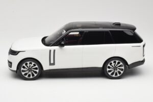 Land Rover Range Rover L460 P530 Autobiography Fuji White GT Spirit 1:18 GT533 Resina - imagem 3 de 6