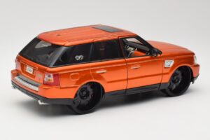 Range Rover Sport L320 Laranja Maisto 1:18 31081 Metal - imagem 3 de 8