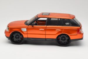Range Rover Sport L320 Laranja Maisto 1:18 31081 Metal - imagem 4 de 8