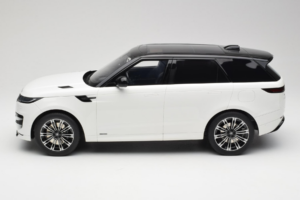 Range Rover Sport L461 P510e Fuji White GT Spirit 1:12 GT553 Resina - imagem 3 de 6