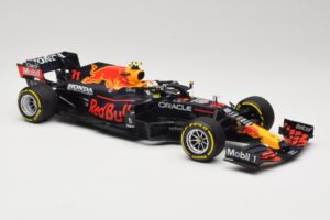 Red Bull Racing Honda RB16B #11 S. Perez Mexican GP 2021 Minichamps 1:18 110211911 Metal - imagem 4 de 6
