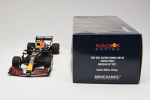 Red Bull Racing Honda RB16B #11 S. Perez Mexican GP 2021 Minichamps 1:18 110211911 Metal - imagem 6 de 6