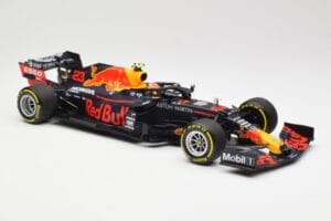 Red Bull Racing RB16 #23 A. Albon 4th Place Styrian GP 2020 Minichamps 1:18 110200223 Metal - imagem 4 de 6