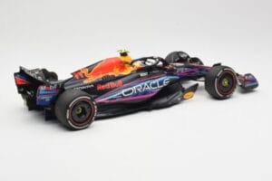 Red Bull Racing RB19 #11 S. Perez 2nd Place Miami GP 2023 Minichamps 1:18 110230511 Metal - imagem 2 de 6