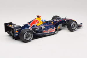 Red Bull RB1 Cosworth #14 D. Coulthard Red Bull Racing Showcar 2005 Minichamps 1:18 100050014 Metal - imagem 2 de 6