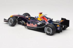 Red Bull RB1 Cosworth #14 D. Coulthard Red Bull Racing Showcar 2005 Minichamps 1:18 100050084 Metal - imagem 5 de 7