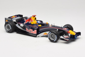 Red Bull RB1 Cosworth #14 D. Coulthard Red Bull Racing Showcar 2005 Minichamps 1:18 100050084 Metal - imagem 4 de 7