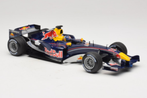 Red Bull RB1 Cosworth #15 C. Klien Red Bull Racing Showcar 2005 Minichamps 1:18 100050085 Metal - imagem 4 de 7