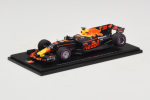 Red Bull RB13 Tag Heuer #33 M. Verstappen Belgian Grand Prix 2017 Spark 1:43 AM33SP8 Resina - imagem 2 de 4