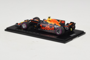 Red Bull RB13 Tag Heuer #33 M. Verstappen Belgian Grand Prix 2017 Spark 1:43 AM33SP8 Resina - imagem 3 de 4