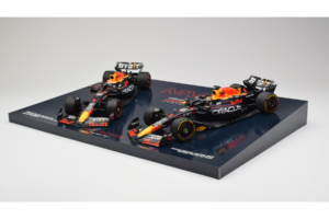 Red Bull RB19 Honda RBPT #1 M. Verstappen Oracle Red Bull Racing Qatar Grand Prix World Champion 2023 Minichamps 1:18 1122318 - imagem 2 de 6