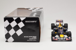 Red Bull RB7 Renault #1 S. Vettel Red Bull Racing Showcar 2011 Minichamps 1:18 110110071-1 Metal - imagem 7 de 7