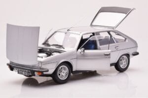 Renault 30 TX Prata Norev 1:18 185272 Metal - imagem 2 de 8