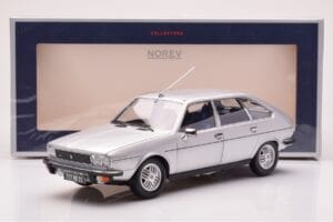 Renault 30 TX Prata Norev 1:18 185272 Metal - imagem 8 de 8