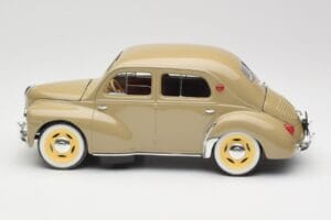 Renault 4CV Berline Gris Ardoise Solido 1:18 8059 Metal - imagem 4 de 8