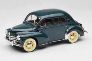 Renault 4CV Verde Solido 1:18 8047 Metal
