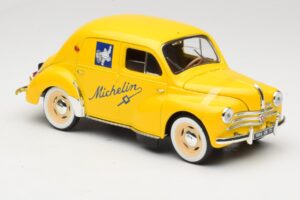 Renault 4CV Michelin Yellow Solido 1:18 82002 Metal - imagem 4 de 6