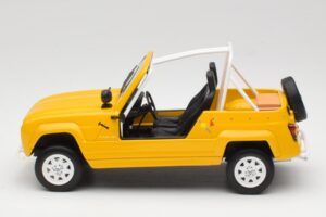 Renault 4L JP4 Jaune Tournesol Otto 1:18 OT1079 Resina - imagem 3 de 6
