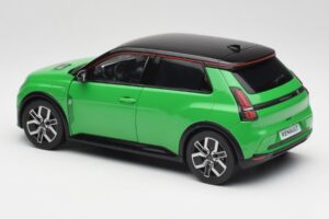 Renault 5 E-Tech Electric Pop Verde & Preto Norev 1:18 185502 Metal - imagem 7 de 8