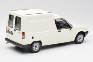 Renault Express Branco Otto 1:18 OT466 Resina - imagem 2 de 5