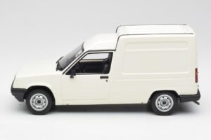 Renault Express Branco Otto 1:18 OT466 Resina - imagem 3 de 5