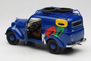 Renault Juvaquatre Michelin Blue Solido 1:18 82008 Metal - imagem 7 de 8