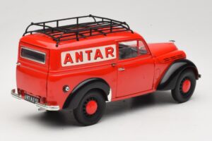 Renault Juvaquatre Utilitaire Vermelho Solido 1:18 8424 Metal - imagem 3 de 8