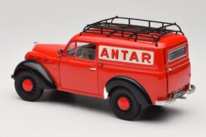 Renault Juvaquatre Utilitaire Vermelho Solido 1:18 8424 Metal - imagem 7 de 8