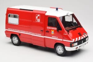 Renault Master T30 VSAB Bombeiros Vermelho Otto 1:18 OT1107 Resina - imagem 4 de 6