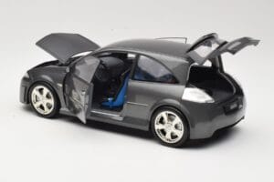 Renault Megane Mk2 RS Vampire Grey Norev 1:18 185101 Metal - imagem 5 de 8