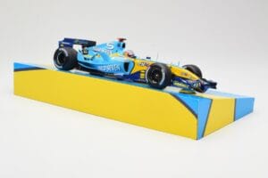 Renault R25 #5 F. Alonso 2nd Place British GP 2005 Minichamps 1:18 147051105 Metal - imagem 4 de 6