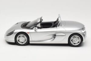 Renault Spider Prata Otto 1:18 OT1142 Resina - imagem 3 de 6