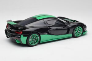 Rimac Nevera Record Monochrome Preto GT Spirit 1:18 GT916 Resina - imagem 2 de 6