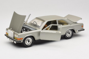 Rolls-Royce Camargue Prateado Diamond Edition Bburago 1:18 3001-M3 Metal - imagem 2 de 8