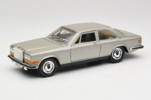 Rolls-Royce Camargue Prateado Diamond Edition Bburago 1:18 3001-M3 Metal