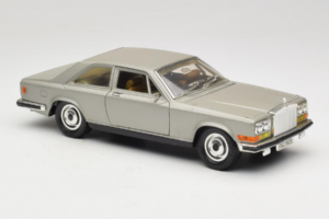 Rolls-Royce Camargue Prateado Diamond Edition Bburago 1:18 3001-M3 Metal - imagem 6 de 8