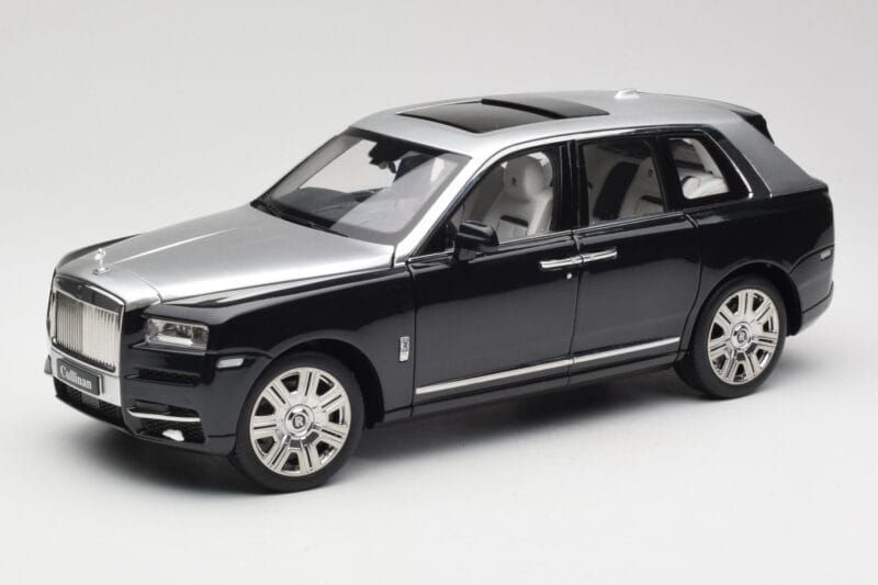 Rolls-Royce Cullinan Preto & Prata OEM 1:18 ROLLS001 Metal