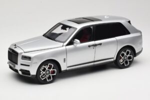 Rolls-Royce Cullinan Prata Com Shadow Wheels OEM 1:18 028-16A Metal