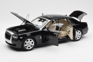 Rolls-Royce Ghost Preto & Prata Kyosho 1:18 008802BKS2 Metal - imagem 2 de 8