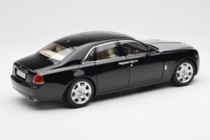 Rolls-Royce Ghost Preto & Prata Kyosho 1:18 008802BKS2 Metal - imagem 3 de 8