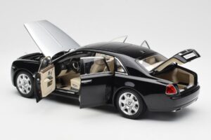 Rolls-Royce Ghost Preto & Prata Kyosho 1:18 008802BKS2 Metal - imagem 5 de 8