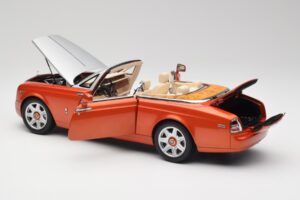 Rolls-Royce Phantom Drophead Coupe Mandarin Laranja Kyosho 1:18 08871P Metal - imagem 7 de 10