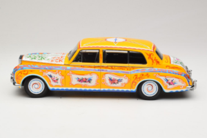 Rolls-Royce Phantom V John Lennon Paragon 1:18 PA-92121 Metal - imagem 4 de 8