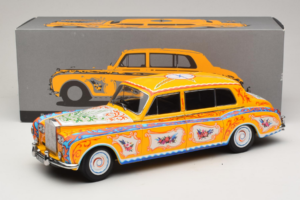 Rolls-Royce Phantom V John Lennon Paragon 1:18 PA-92121 Metal - imagem 8 de 8