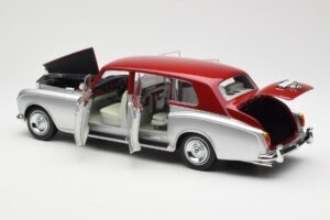 Rolls-Royce Phantom VI Prata Vermelho Kyosho 1:18 08905SR Metal - imagem 5 de 8