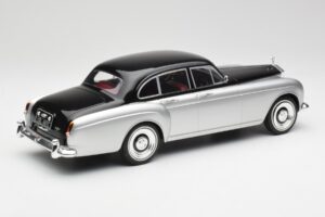 Rolls-Royce Silver Cloud III Mulliner Prata & Preto MCG 1:18 MCG18128 Metal - imagem 2 de 6